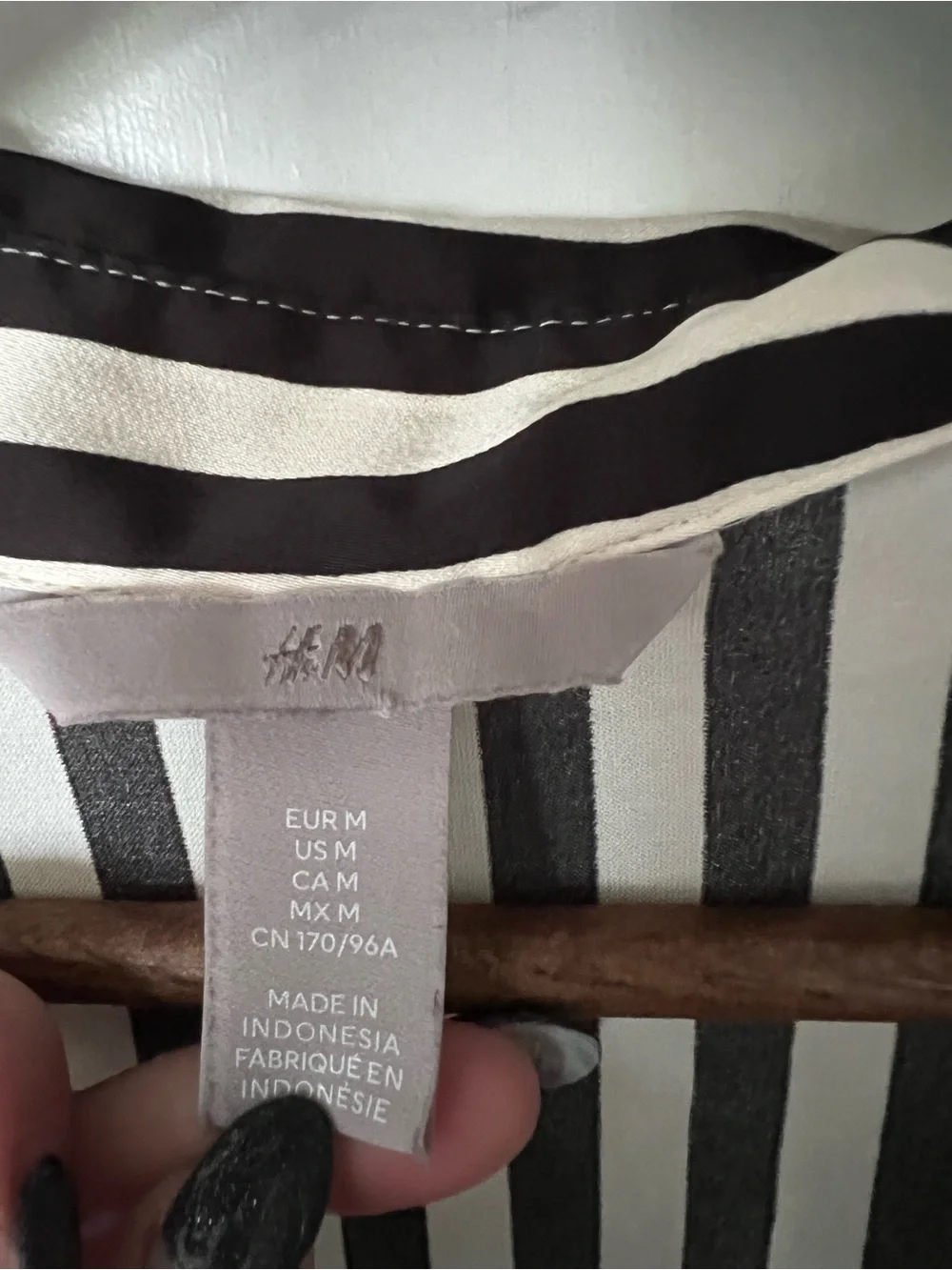 H&M Wrap-over Classic Striped Blouse Medium - Picture 7 of 9